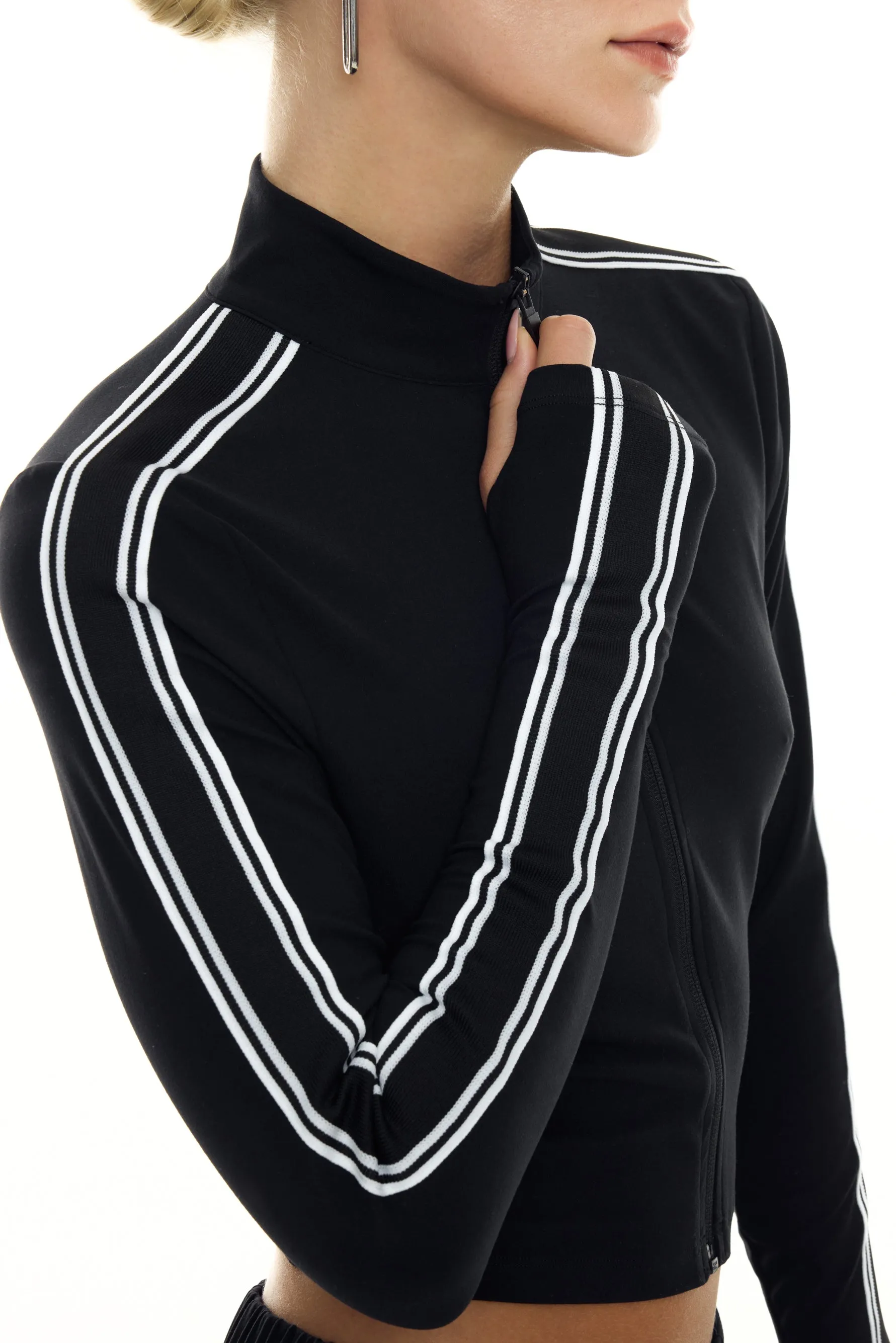 Leo Airweight Jacket Crop - Black/White